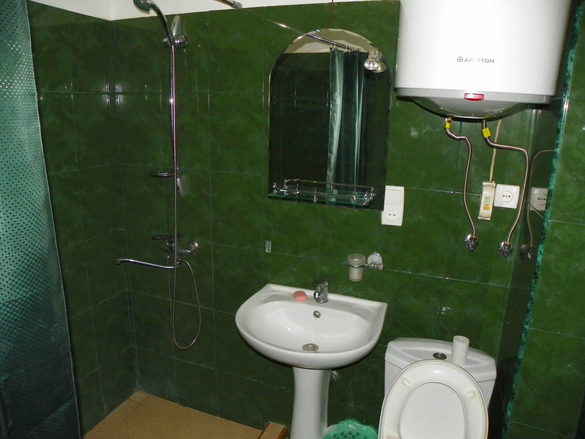 Hereti Hotel Lagodekhi Extérieur photo